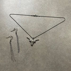 Silver Longhorn Necklace with Silver Fringe Earrings